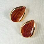 Σκουλαρίκια με καφέ σμάλτο