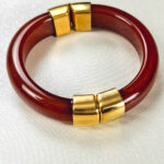 Βραχιόλι χειροπέδα καφέ