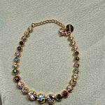 Επίχρυσο βραχιόλι με πολύχρωμες πέτρες