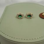Σκουλαρίκια με σμαραγδί  πέτρες